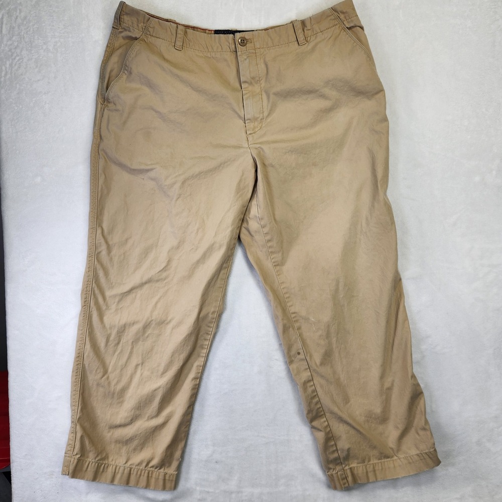 IZOD Mens Relaxed Fit Rock Washed Cotton Chino Capris Khaki Size 40x30